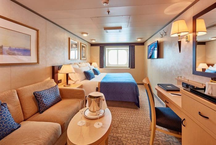 Cunard Queen Victoria Accommodation Oceanview.jpg